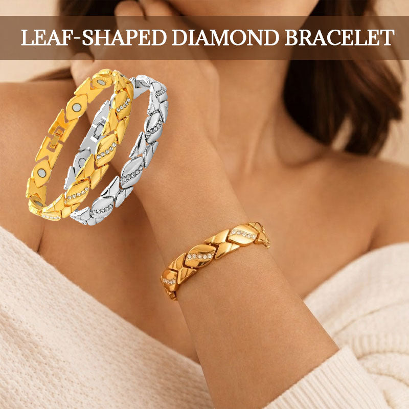 🌿 Une élégance qui rappelle celle d'une feuille – un zircon étincelant qui attire tous les regards ! ✨