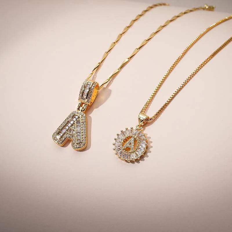 🎁Winter-Sonderangebot: 50 % Rabatt💖 Zweiteiliges Buchstaben-Anhänger-Set