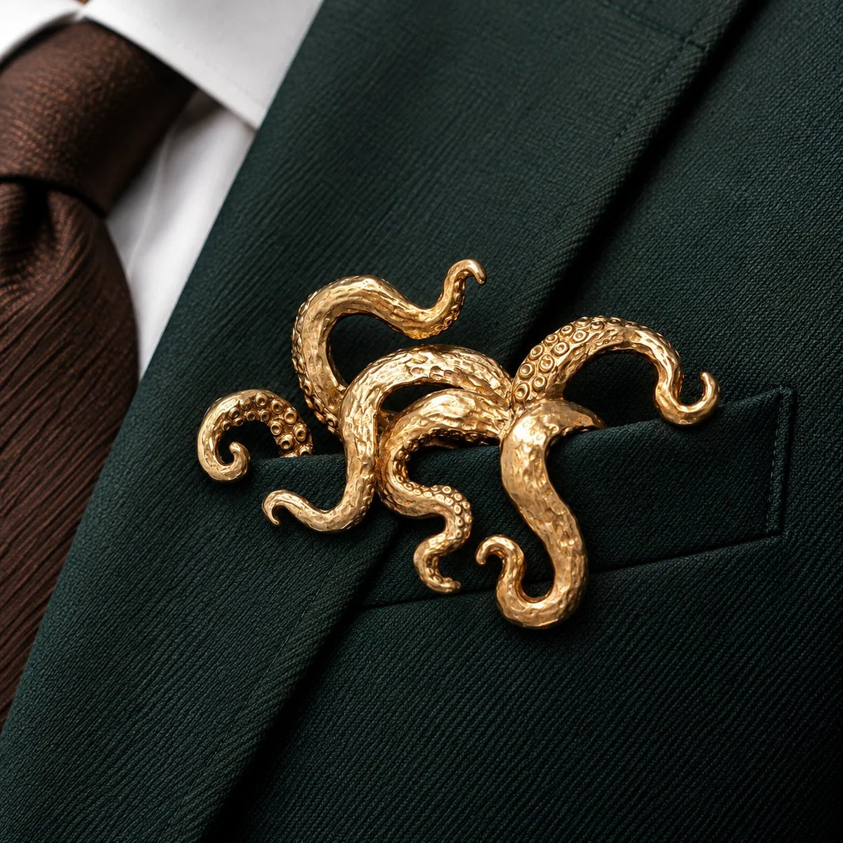 🐊✨ Pochette en métal représentant un animal sculpté