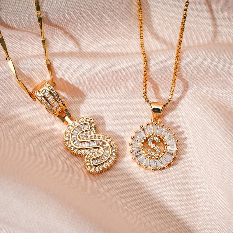 🎁Winter-Sonderangebot: 50 % Rabatt💖 Zweiteiliges Buchstaben-Anhänger-Set